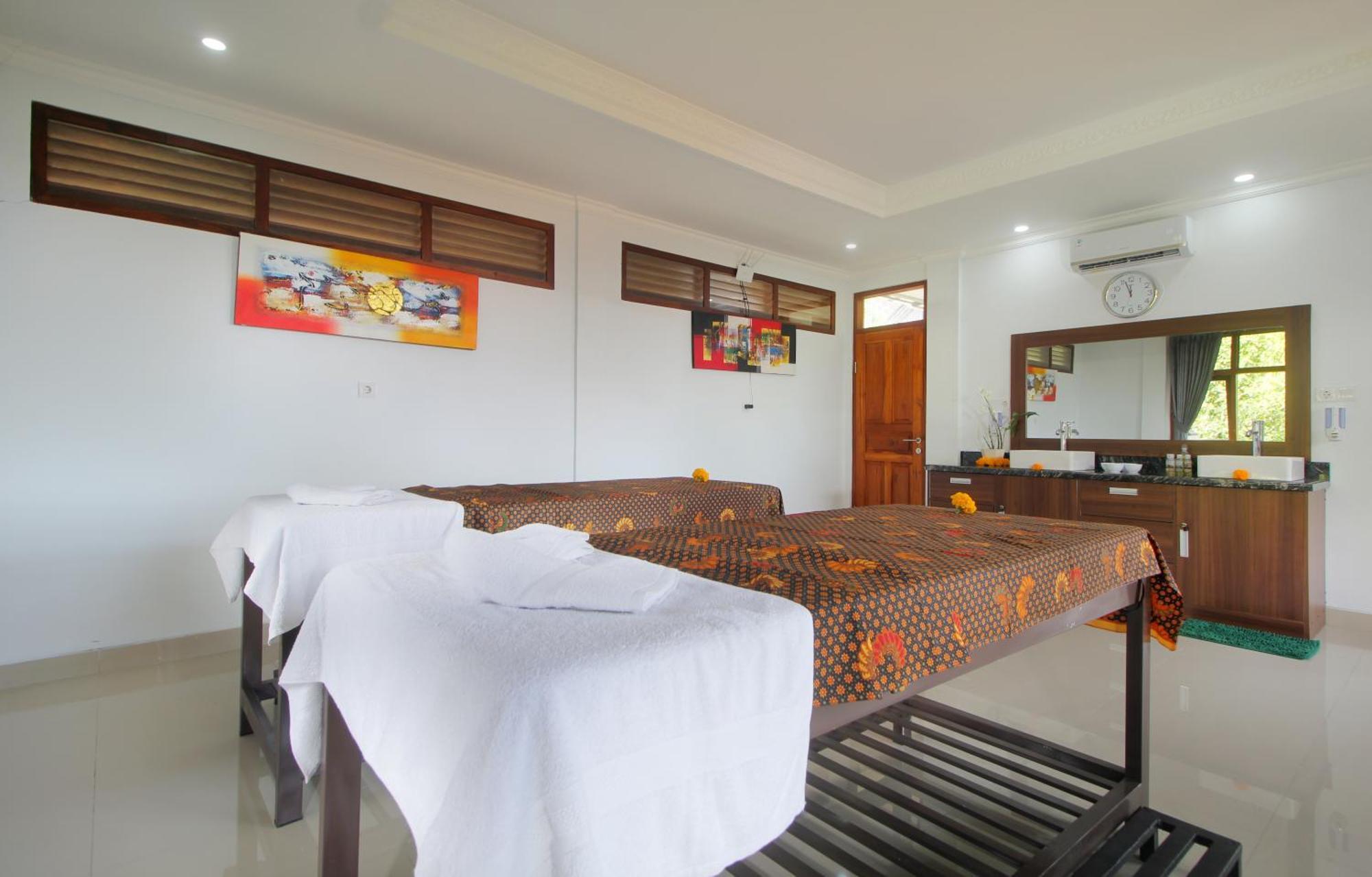 Rostika Hotel Sekumpul Buleleng Exterior foto